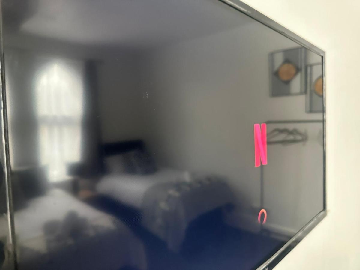 Shm Stays Hs2 Workers Great For Long Term Stays & Short Stays, 15 Min Drive To City Centre & Airport 2 Min Walk To Shops And Train Station Birmingham Extérieur photo